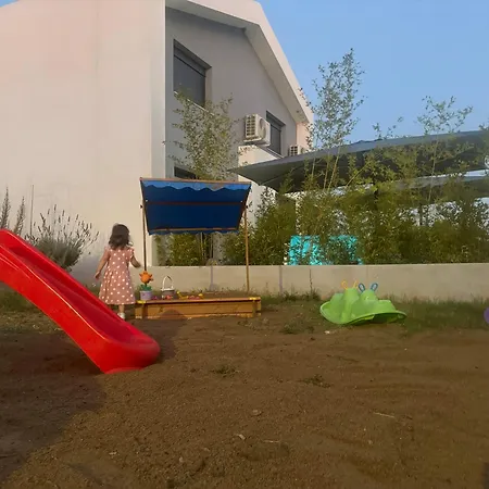Zohavillas White * Toróni