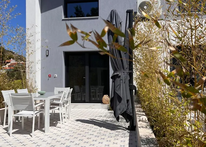 Zohavillas White * Toróni