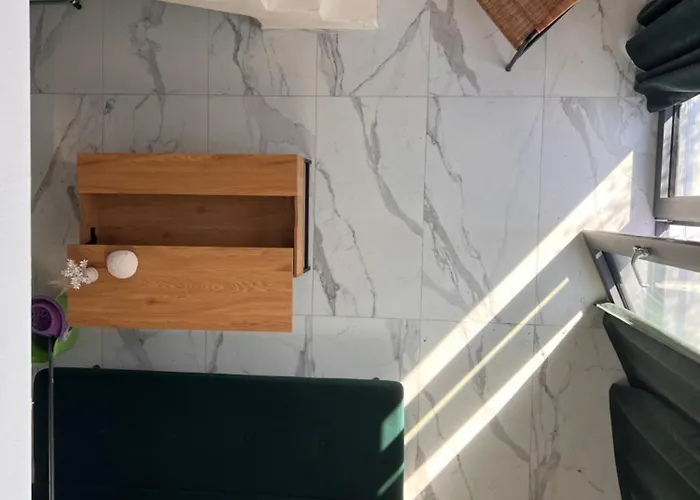 Zohavillas White
