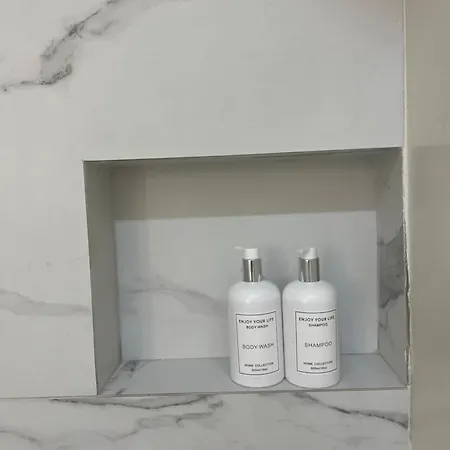 Zohavillas White Toroni