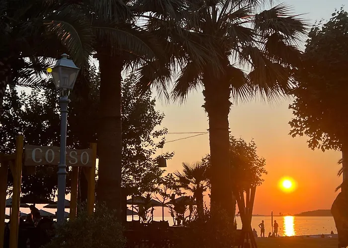 Zohavillas White Villa *