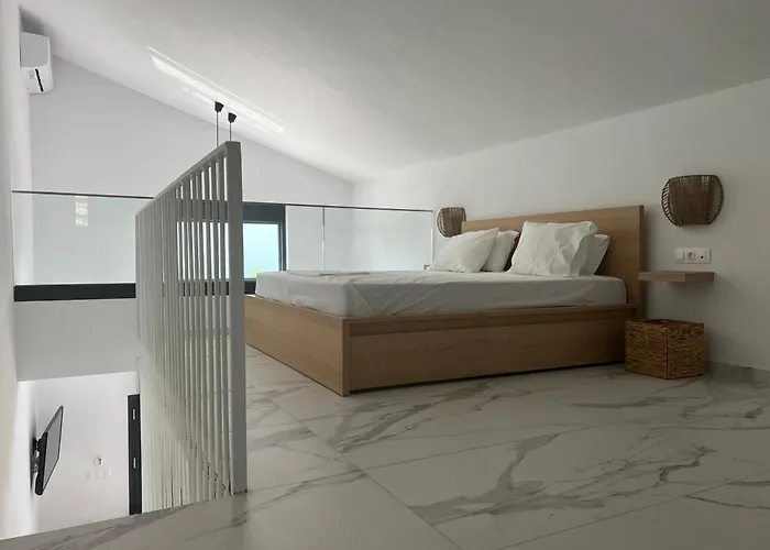 Zohavillas White