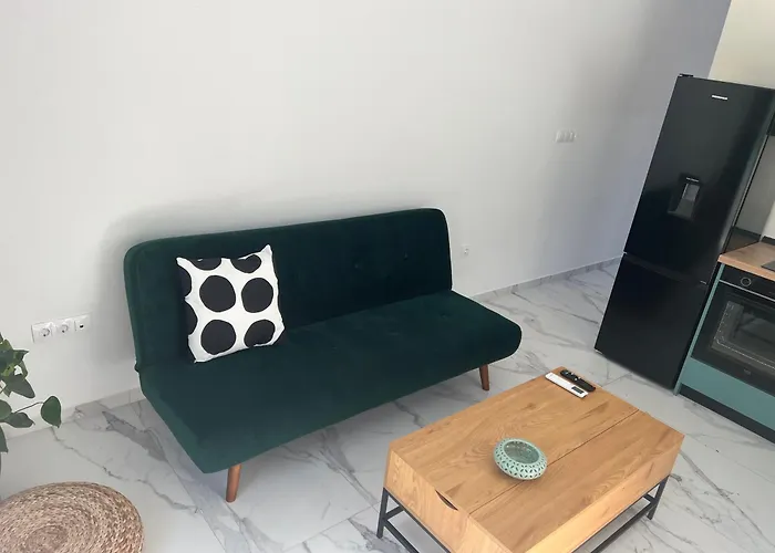 Zohavillas White Villa