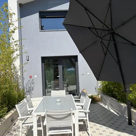 Zohavillas White * Τορώνη