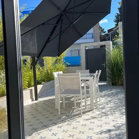 Zohavillas White Τορώνη